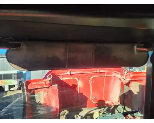 Freightliner FLD112SD Sun Visor (External)
