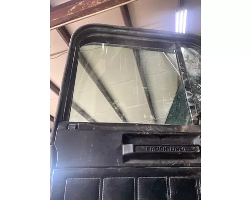 Freightliner FLD112SD Windshield Glass