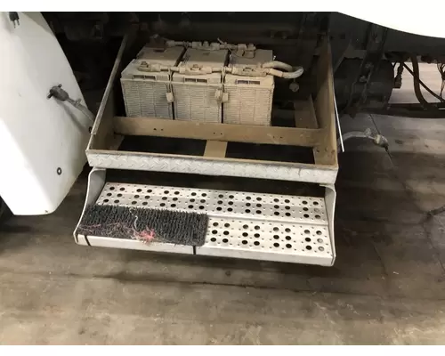 Freightliner FLD112 Battery Box in Spencer, IA $300.00 #25555895