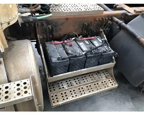 Freightliner FLD112 Battery Box