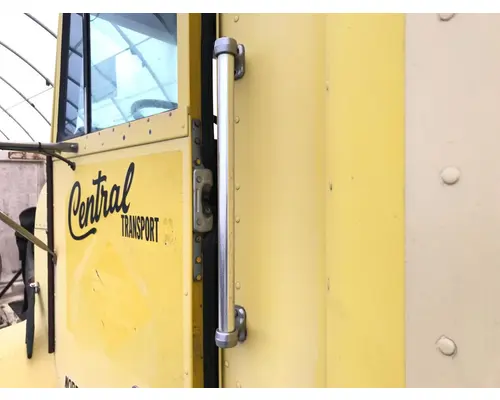 Freightliner FLD112 Body, Misc. Parts