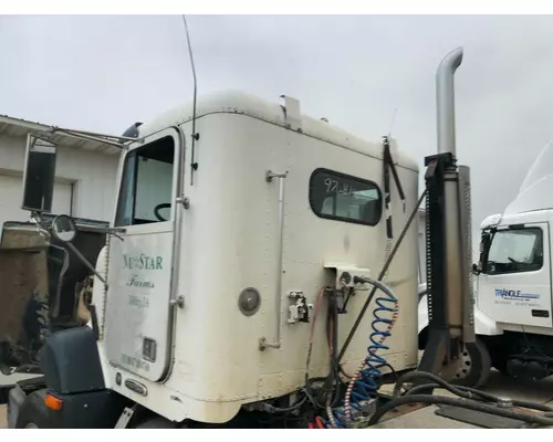 Freightliner FLD112 Cab Assembly