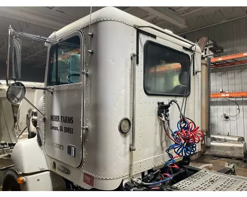 Freightliner FLD112 Cab Assembly