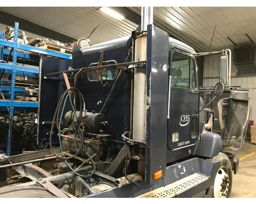 Freightliner FLD112 Cab Assembly