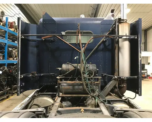 Freightliner FLD112 Cab Assembly