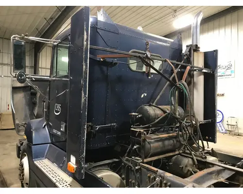 Freightliner FLD112 Cab Assembly