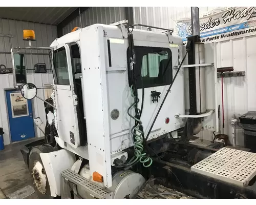 Freightliner FLD112 Cab Assembly