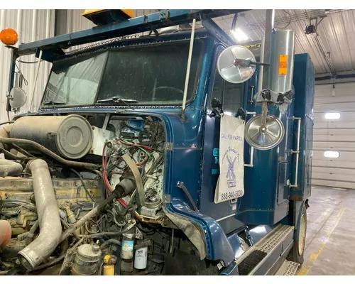 Freightliner FLD112 Cab Assembly