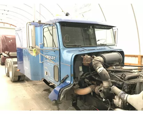 Freightliner FLD112 Cab Assembly