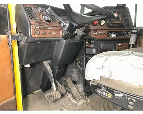 Freightliner FLD112 Cab Assembly