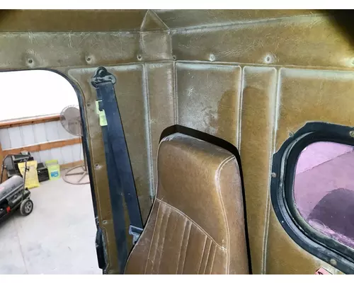 Freightliner FLD112 Cab Misc. Interior Parts