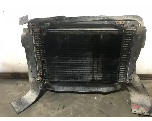 Freightliner FLD112 Cooling Assembly. (Rad., Cond., ATAAC)