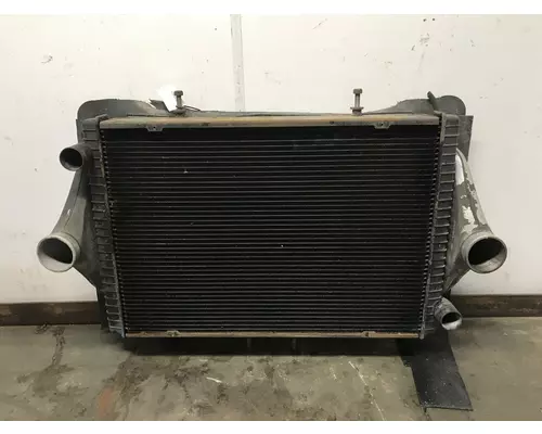 Freightliner FLD112 Cooling Assembly. (Rad., Cond., ATAAC)