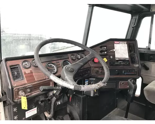 Freightliner FLD112 Dash Assembly