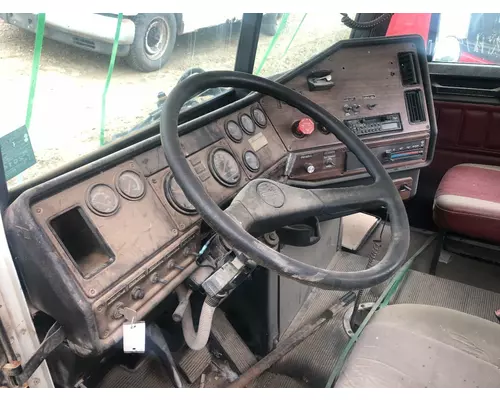 Freightliner FLD112 Dash Assembly