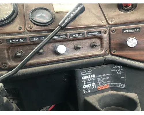 Freightliner FLD112 Dash Assembly