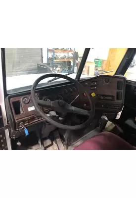 Freightliner FLD112 Dash Assembly