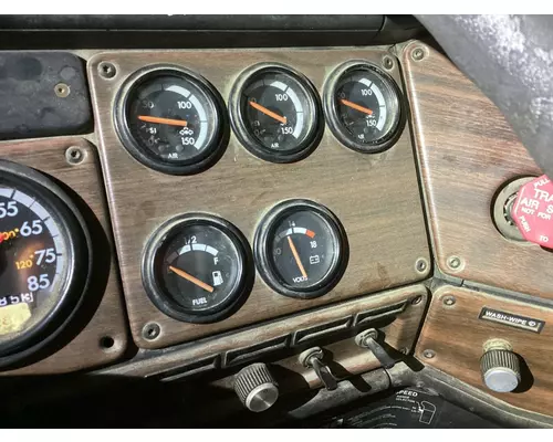 Freightliner FLD112 Dash Assembly