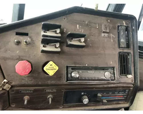 Freightliner FLD112 Dash Assembly