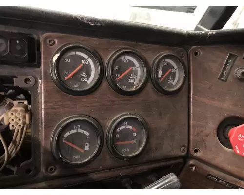 Freightliner FLD112 Dash Assembly