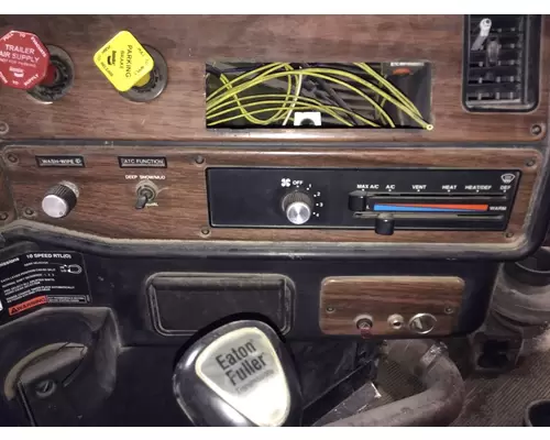 Freightliner FLD112 Dash Assembly