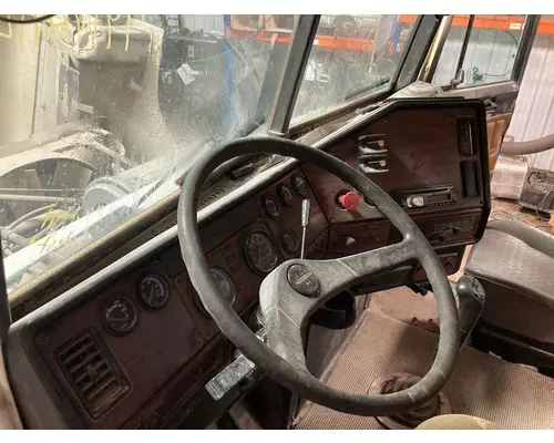 Freightliner FLD112 Dash Assembly