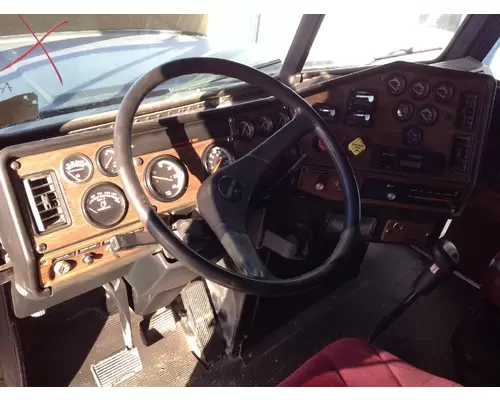 Freightliner FLD112 Dash Assembly