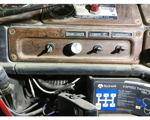 Freightliner FLD112 Dash Assembly
