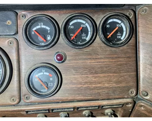 Freightliner FLD112 Dash Assembly