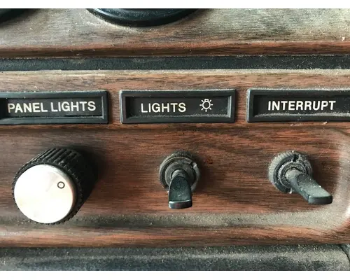 Freightliner FLD112 Dash Assembly