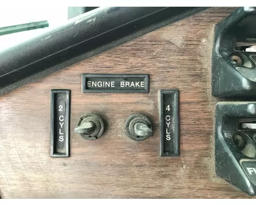 Freightliner FLD112 Dash Assembly