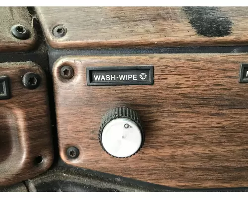 Freightliner FLD112 Dash Assembly
