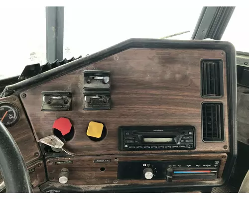 Freightliner FLD112 Dash Assembly