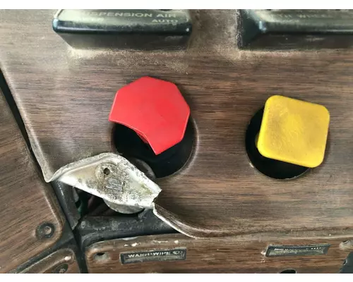 Freightliner FLD112 Dash Assembly
