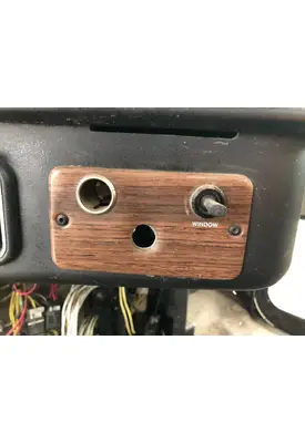 Freightliner FLD112 Dash Assembly