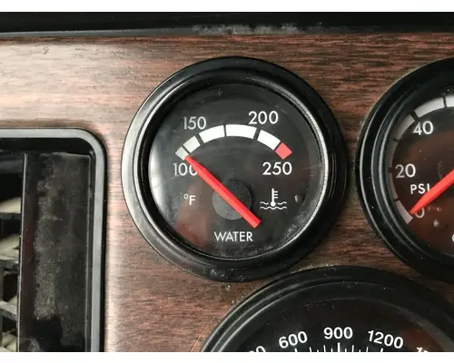 Freightliner FLD112 Dash Assembly