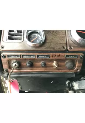 Freightliner FLD112 Dash Assembly