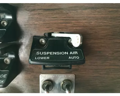 Freightliner FLD112 Dash Assembly