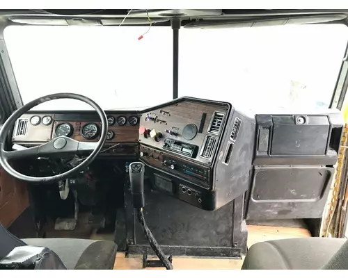 Freightliner FLD112 Dash Assembly