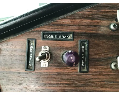 Freightliner FLD112 Dash Assembly