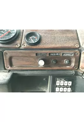 Freightliner FLD112 Dash Assembly