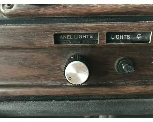Freightliner FLD112 Dash Assembly