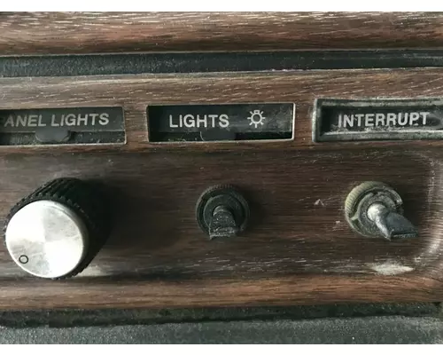 Freightliner FLD112 Dash Assembly