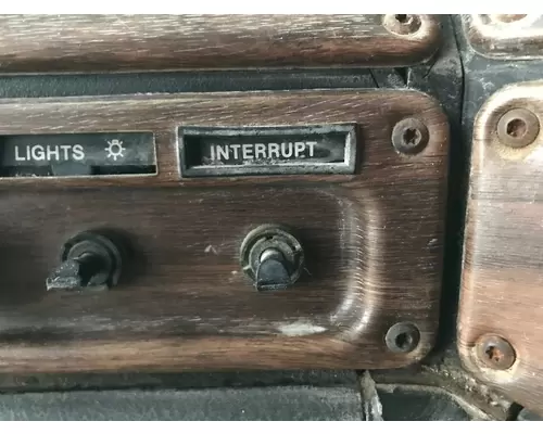 Freightliner FLD112 Dash Assembly