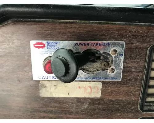 Freightliner FLD112 Dash Assembly