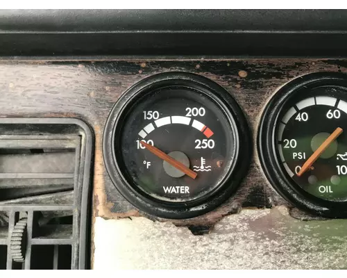 Freightliner FLD112 Dash Assembly