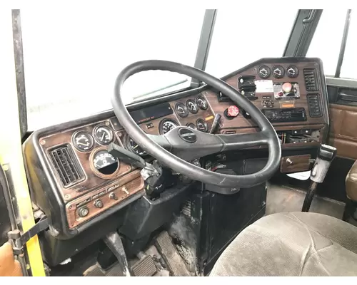Freightliner FLD112 Dash Assembly