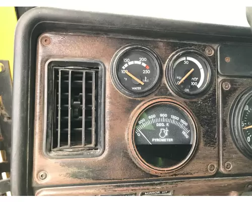 Freightliner FLD112 Dash Assembly