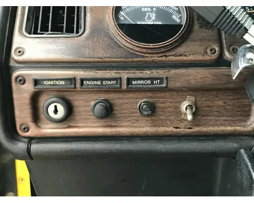 Freightliner FLD112 Dash Assembly