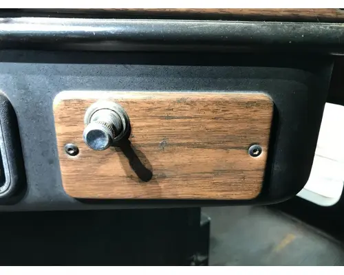 Freightliner FLD112 Dash Assembly